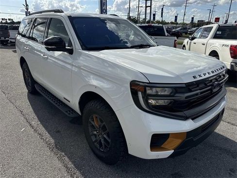 New 2025 Ford Expedition Tremor image 3