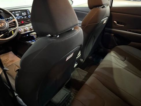 New 2025 Hyundai Elantra SE image 26