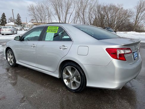 Used 2013 Toyota Camry SE w/ Leather Pkg image 4
