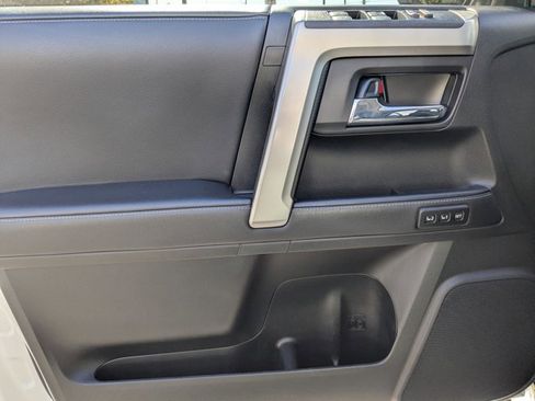 Used 2021 Toyota 4Runner Limited image 10