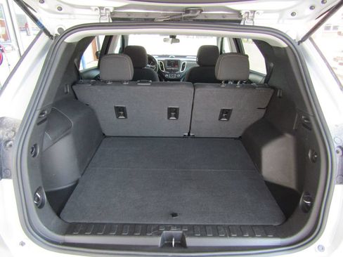 Used 2021 Chevrolet Equinox LT w/ LPO, Cargo Package AWD/4WD image 29