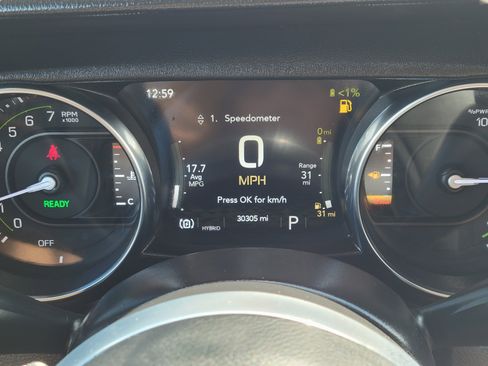 Used 2022 Jeep Wrangler Unlimited Sahara w/ Cold Weather Group image 9