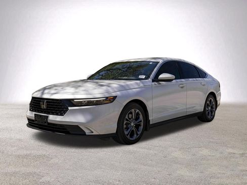 Used 2023 Honda Accord EX image 5