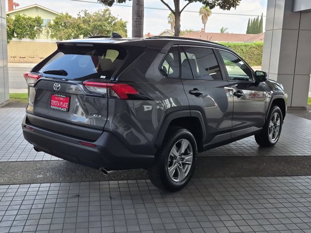 Used 2025 Toyota RAV4 XLE FWD image 8