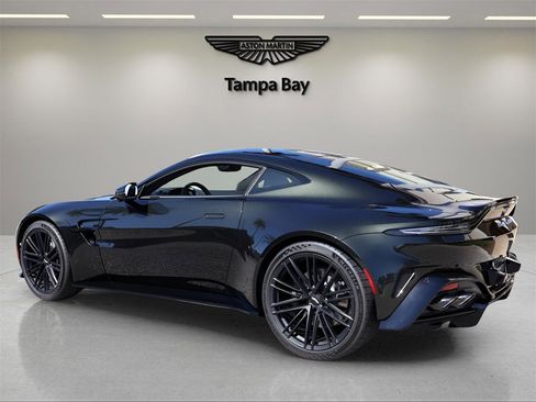 Used 2025 Aston Martin V8 Vantage Coupe image 3