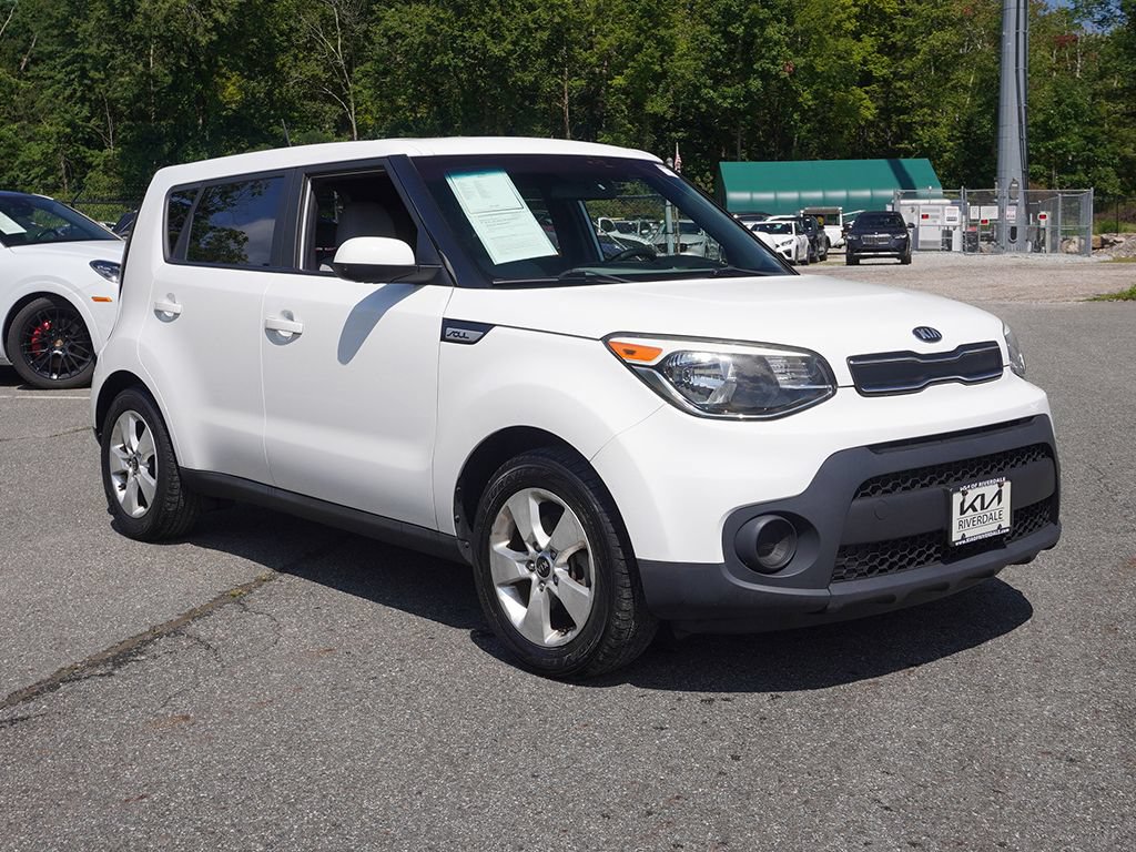 Used 2018 Kia Soul FWD image 2