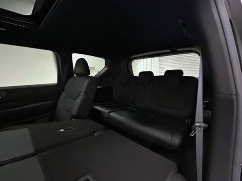 Certified 2025 Nissan Armada PRO-4X w/ Pro-4X Premium Package AWD/4WD image 19