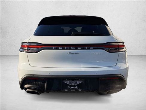 Used 2024 Porsche Macan image 4