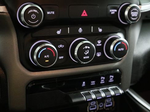 Used 2020 RAM 1500 Big Horn AWD/4WD image 26