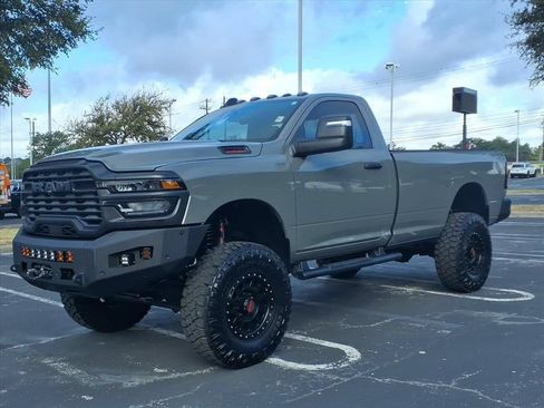 Used 2026 RAM 2500 Tradesman AWD/4WD image 12