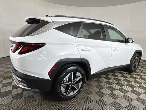 Used 2026 Hyundai Tucson SEL FWD image 2