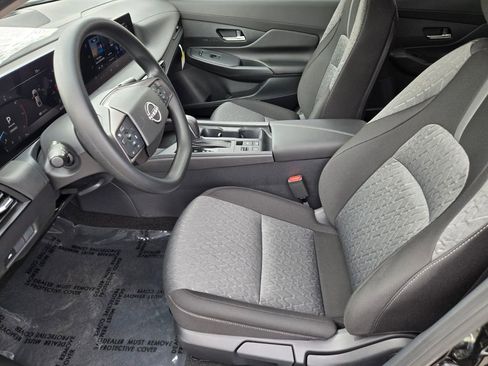New 2026 Nissan Sentra SV w/ Floor Mat Package FWD image 6