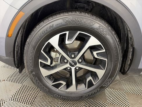 Used 2023 Kia Sportage EX image 13