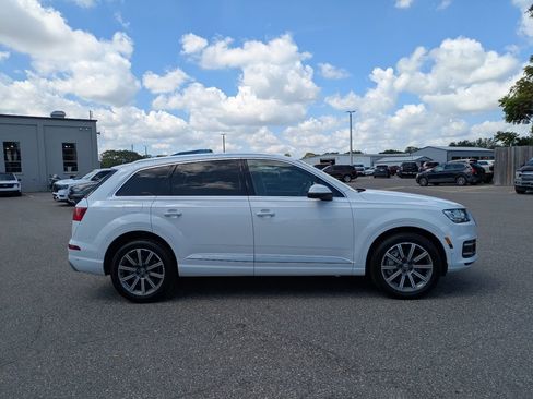 Used 2019 Audi Q7 3.0T Premium Plus w/ Premium Plus Package AWD/4WD image 5