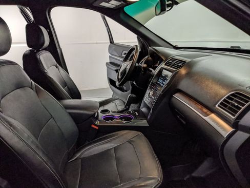 Used 2016 Ford Explorer Limited image 21