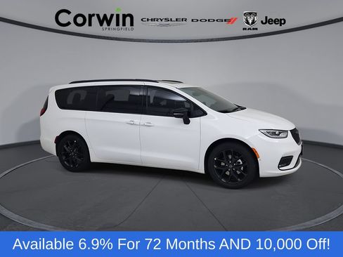 New 2026 Chrysler Pacifica Limited w/ S Appearance Package FWD image 1