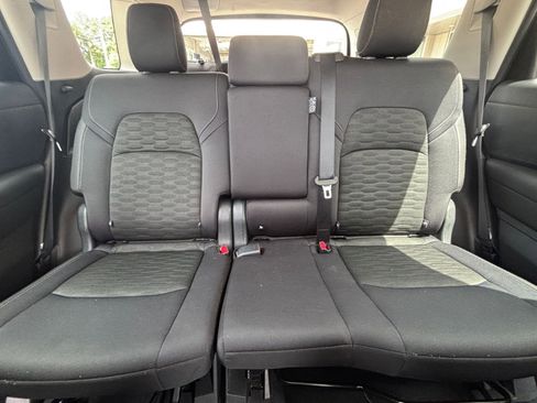 Used 2025 Nissan Pathfinder SV AWD/4WD image 41