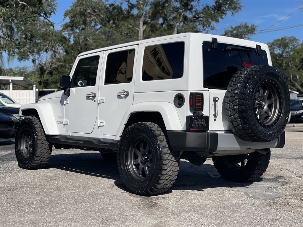 Used 2015 Jeep Wrangler Unlimited Sahara AWD/4WD image 12