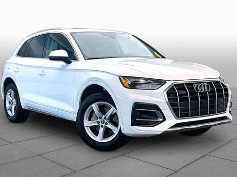 Used 2024 Audi Q5 2.0T Premium w/ Convenience Package AWD/4WD image 3