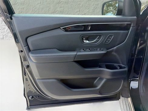 Used 2024 Honda Pilot EX-L image 23