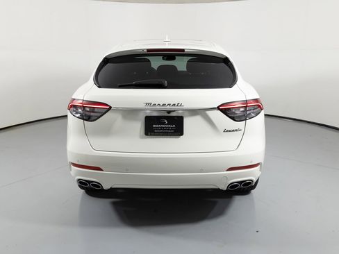 Used 2023 Maserati Levante GT image 12