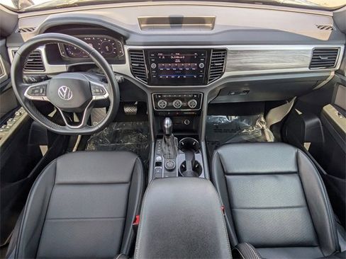 Used 2022 Volkswagen Atlas Cross Sport SE image 15