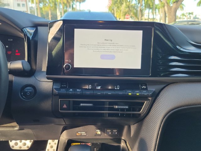 Used 2025 Toyota Camry SE FWD image 19