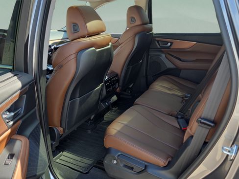 Used 2023 Acura MDX FWD w/ Technology Package image 11