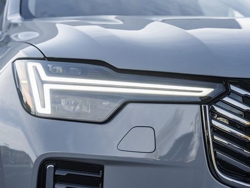 New 2026 Volvo XC90 B6 Plus image 13