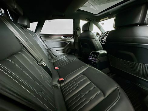 Used 2022 Audi S7 Prestige w/ Prestige Package image 29