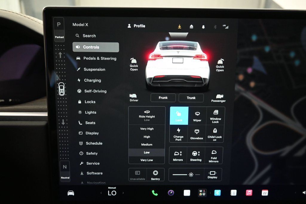 Used 2023 Tesla Model X AWD/4WD image 17