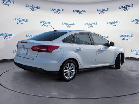 Used 2015 Ford Focus SE image 4