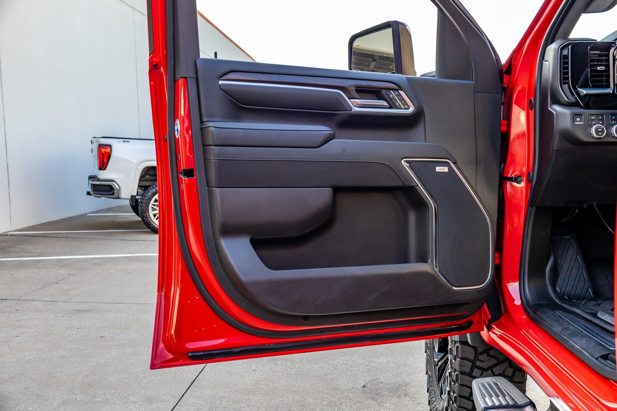 Used 2024 GMC Sierra 2500 SLT w/ Texas SLT Premium Package AWD/4WD image 42