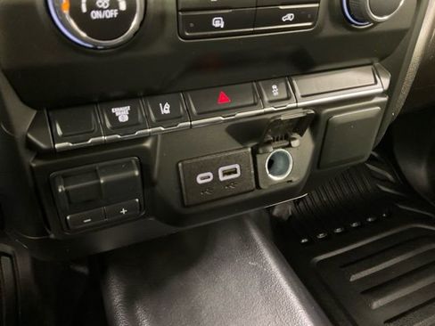 Used 2024 Chevrolet Silverado 3500 W/T image 18