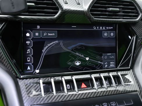 Used 2022 Lamborghini Urus AWD/4WD image 16