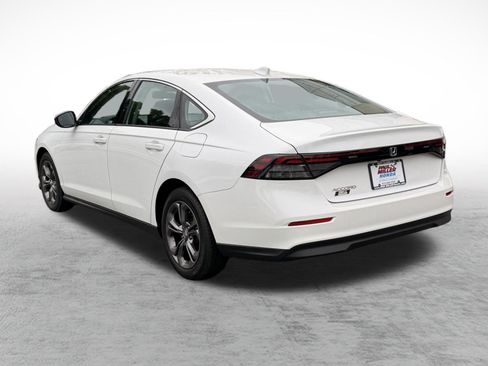 Used 2023 Honda Accord EX image 4