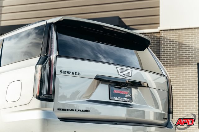 Used 2026 Cadillac Escalade Platinum Sport AWD/4WD image 31