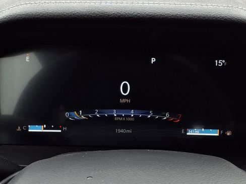 Used 2025 Jeep Grand Cherokee Limited image 16