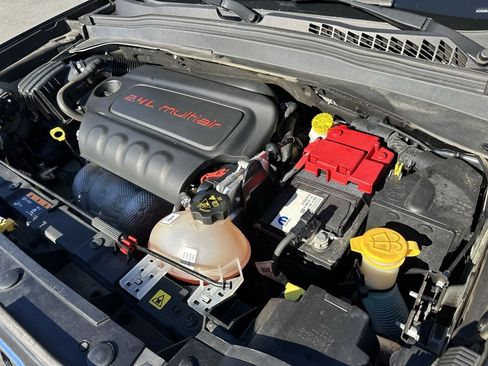 Used 2019 Jeep Renegade Sport w/ Sport Appearance Group image 30