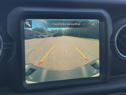 Certified 2021 Jeep Gladiator Overland w/ Popular Equipment Package image 18