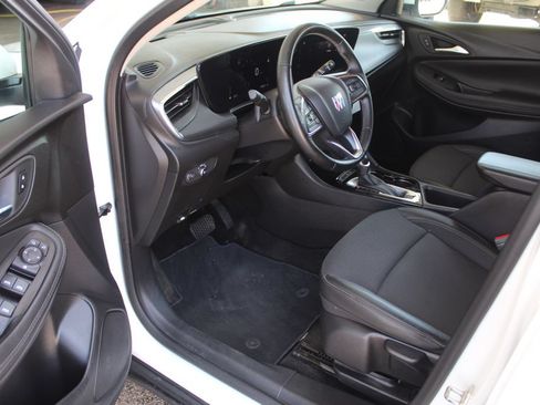 Used 2024 Buick Encore GX Preferred FWD image 22