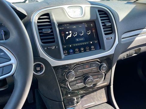 Certified 2023 Chrysler 300 Touring L w/ Comfort Group image 14