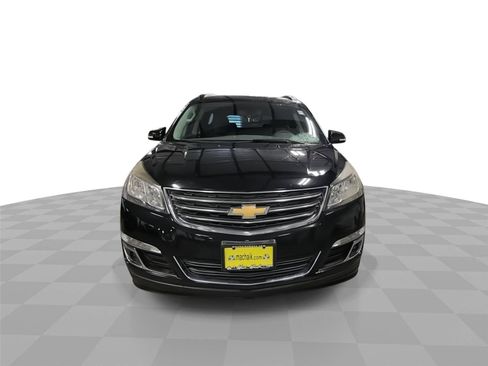 Used 2017 Chevrolet Traverse LT FWD image 3
