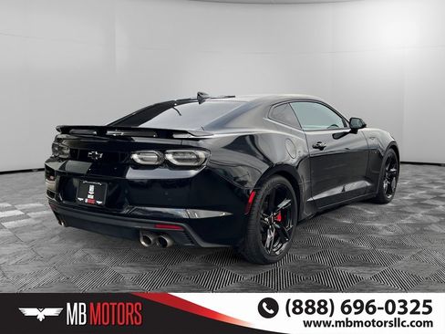 Used 2019 Chevrolet Camaro SS image 3