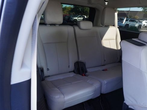 Used 2022 Ford Expedition Max XLT image 10