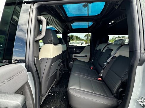 New 2026 GMC Hummer EV w/ LPO, Sport Package AWD/4WD image 19