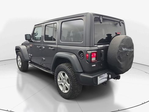 Used 2018 Jeep Wrangler Unlimited Sport S AWD/4WD image 6