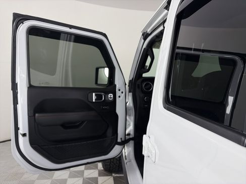 Used 2020 Jeep Gladiator Rubicon image 10