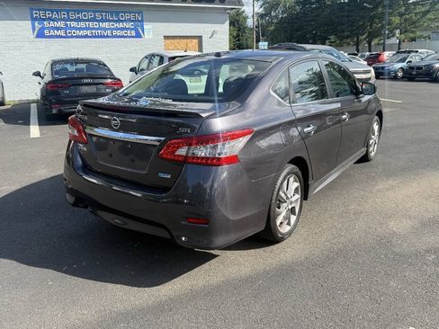 Used 2014 Nissan Sentra SR w/ SR Driver Package FWD image 2