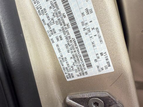 Used 2017 Ford Escape SE w/ SE Sport Appearance Package image 29